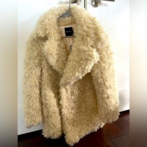 NWT Oversized Petite Teddy Coat Size 1